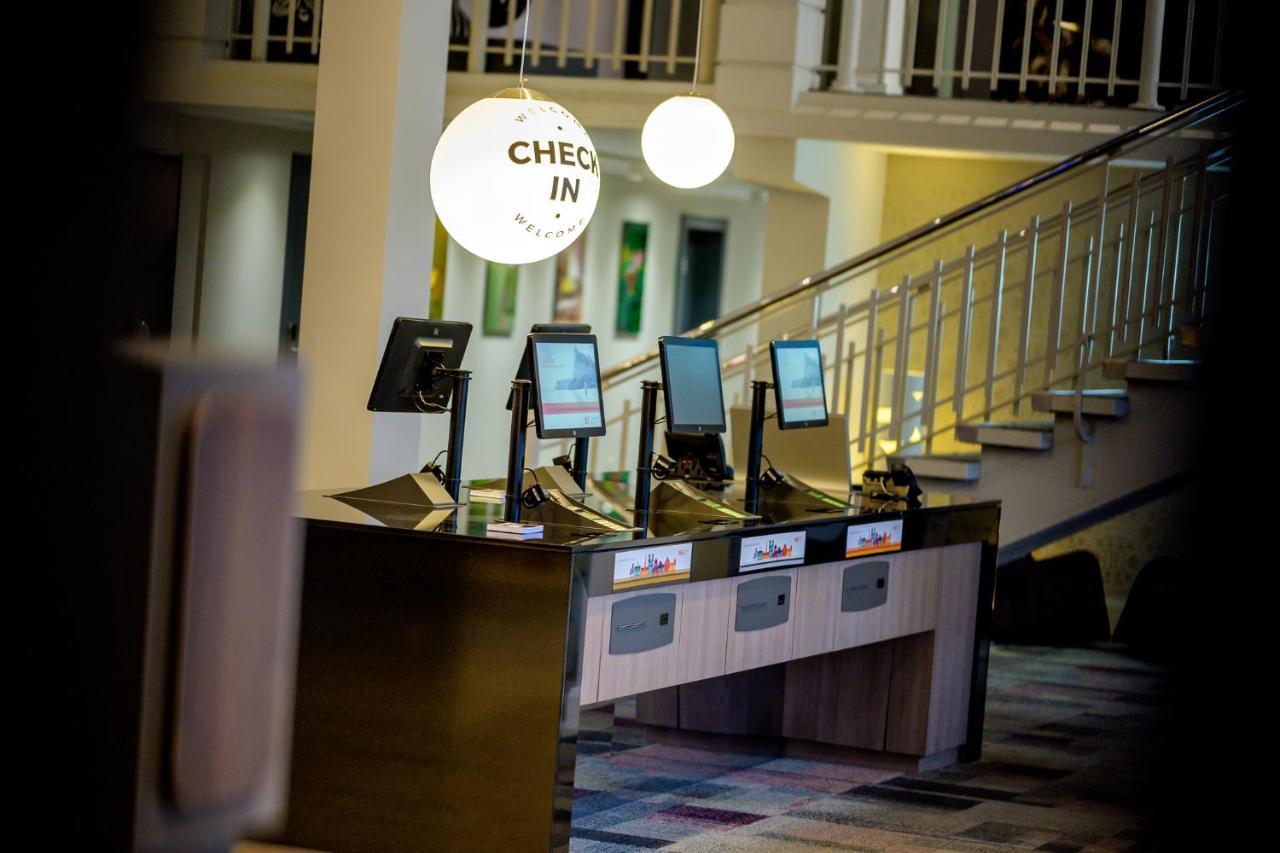 Holiday Inn Hotel Brussels Airport By Ihg Diegem Bagian luar foto