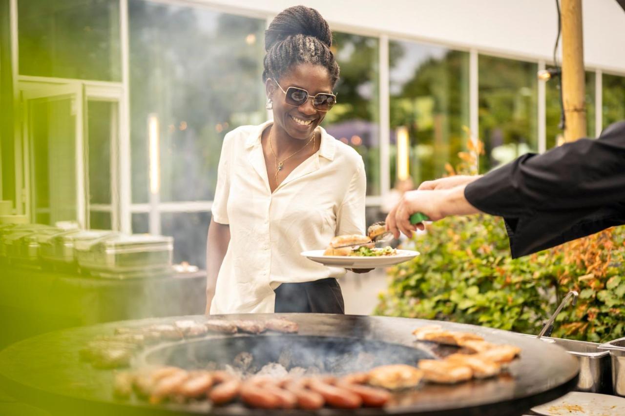 Holiday Inn Hotel Brussels Airport By Ihg Diegem Bagian luar foto