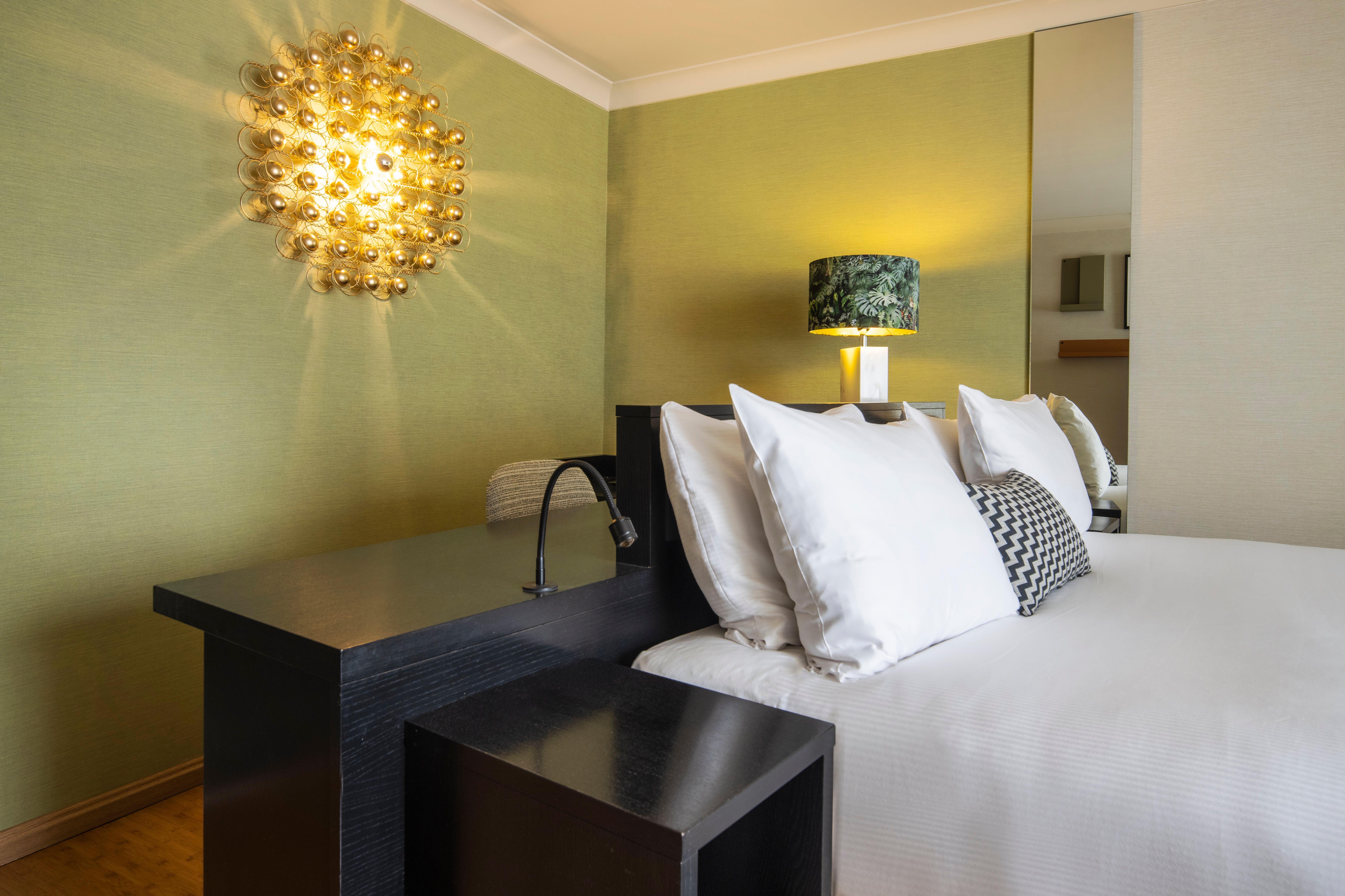 Holiday Inn Hotel Brussels Airport By Ihg Diegem Bagian luar foto