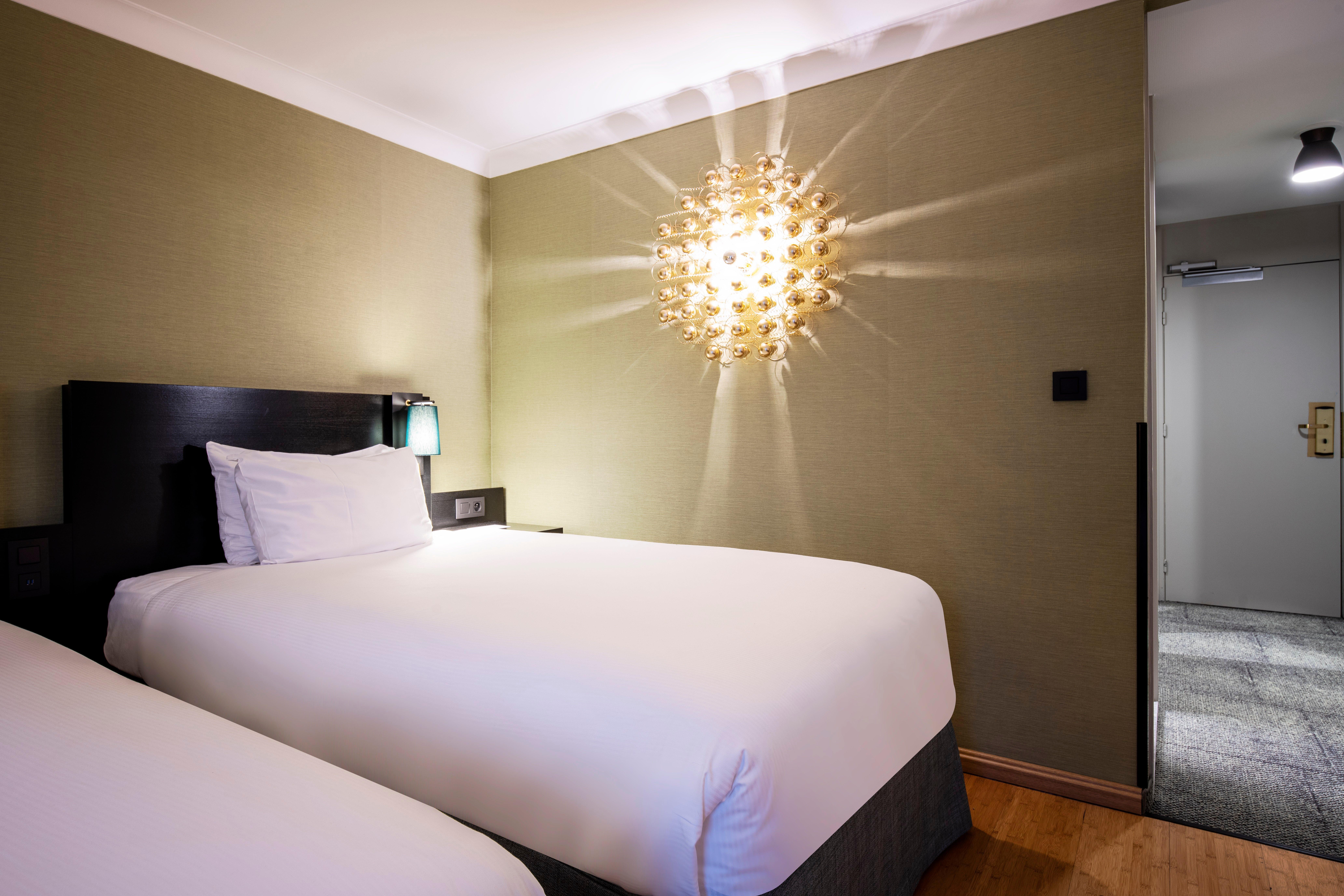 Holiday Inn Hotel Brussels Airport By Ihg Diegem Bagian luar foto