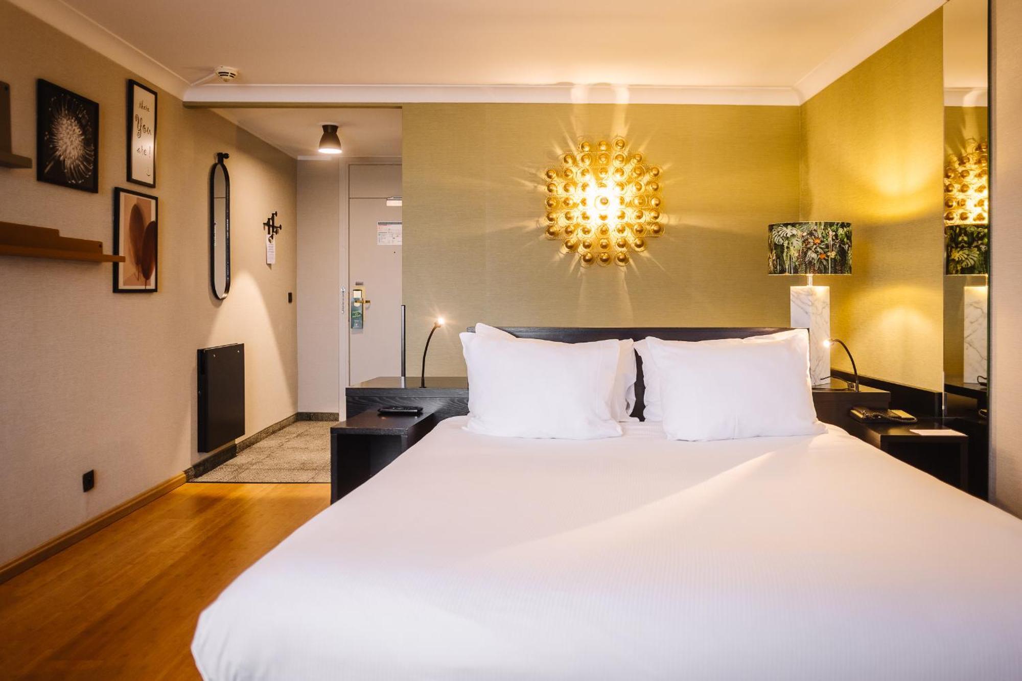 Holiday Inn Hotel Brussels Airport By Ihg Diegem Bagian luar foto