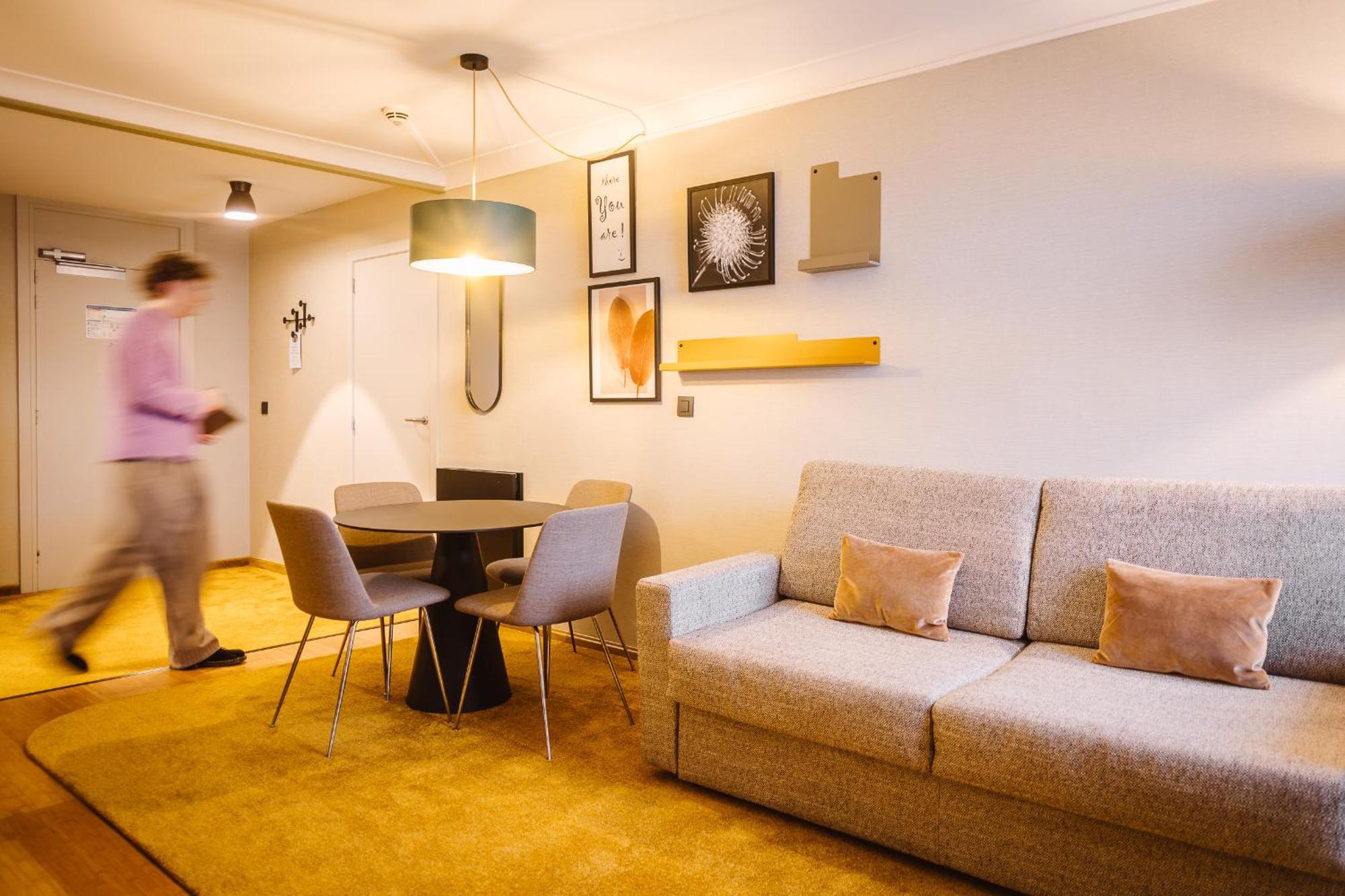 Holiday Inn Hotel Brussels Airport By Ihg Diegem Bagian luar foto