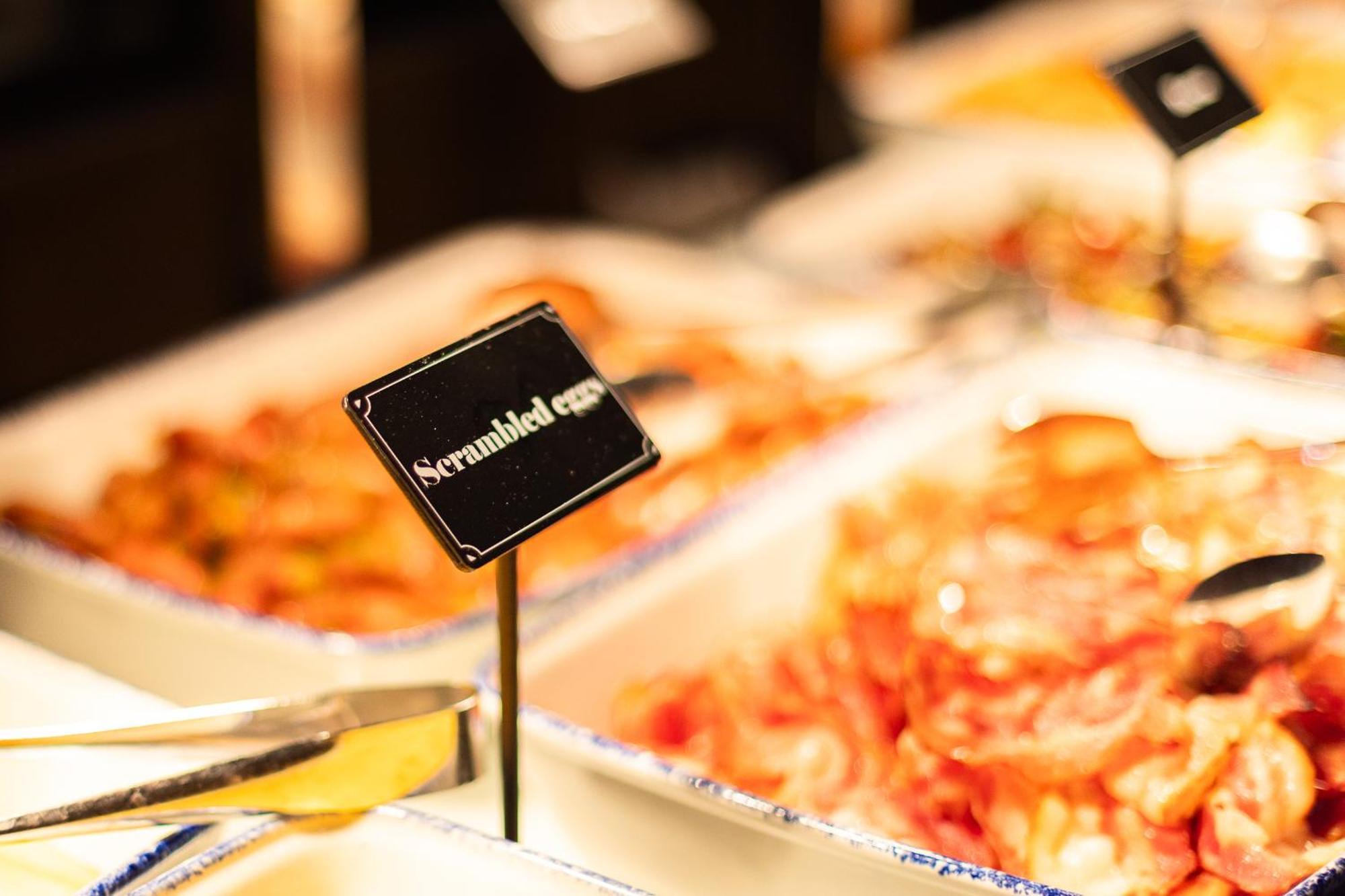 Holiday Inn Hotel Brussels Airport By Ihg Diegem Bagian luar foto